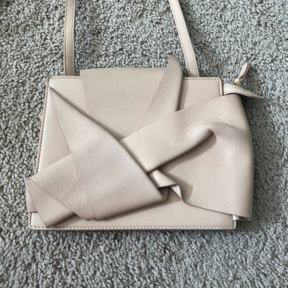 Crossbody bag